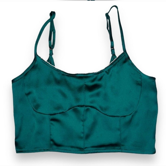 House Of Harlow 1960 Satin Crop Top and Wide Leg Pants Set in Green with Rhinest - Picture 2 of 3